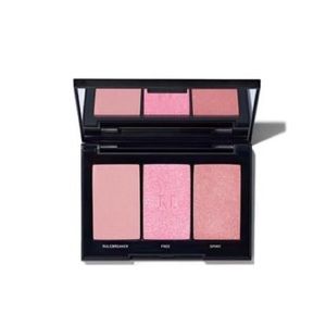 Morphe Blushing Babes Pop of Pink - NIB